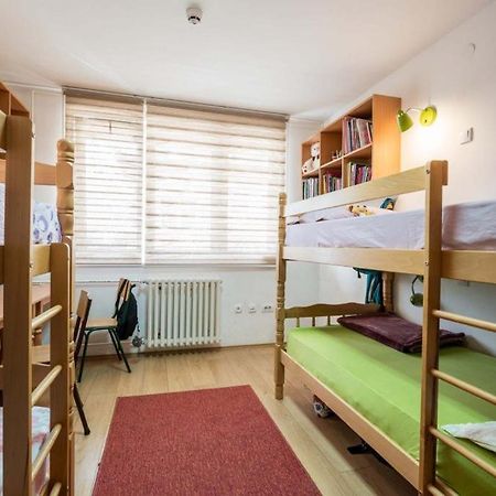 Petar Drapsin Hostel เบลเกรด ภายนอก รูปภาพ