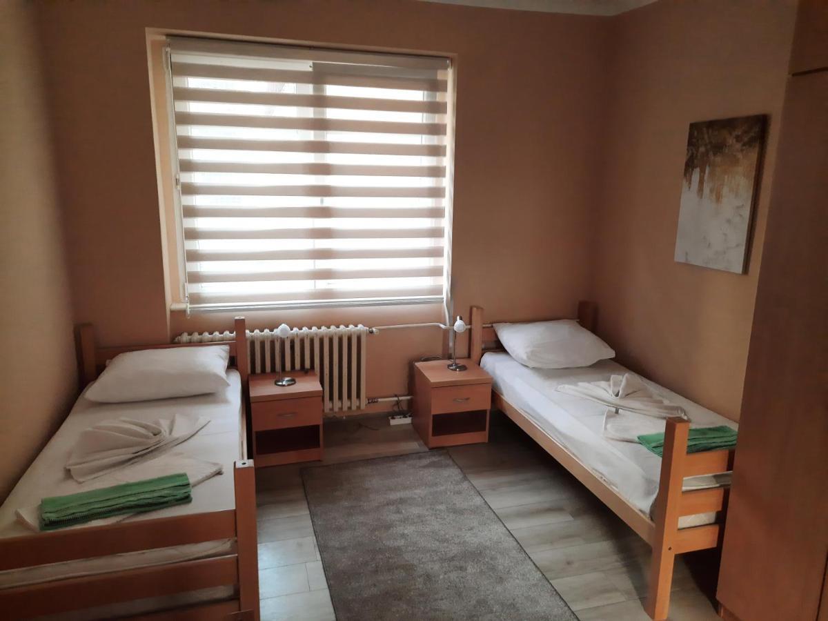 Petar Drapsin Hostel เบลเกรด ภายนอก รูปภาพ