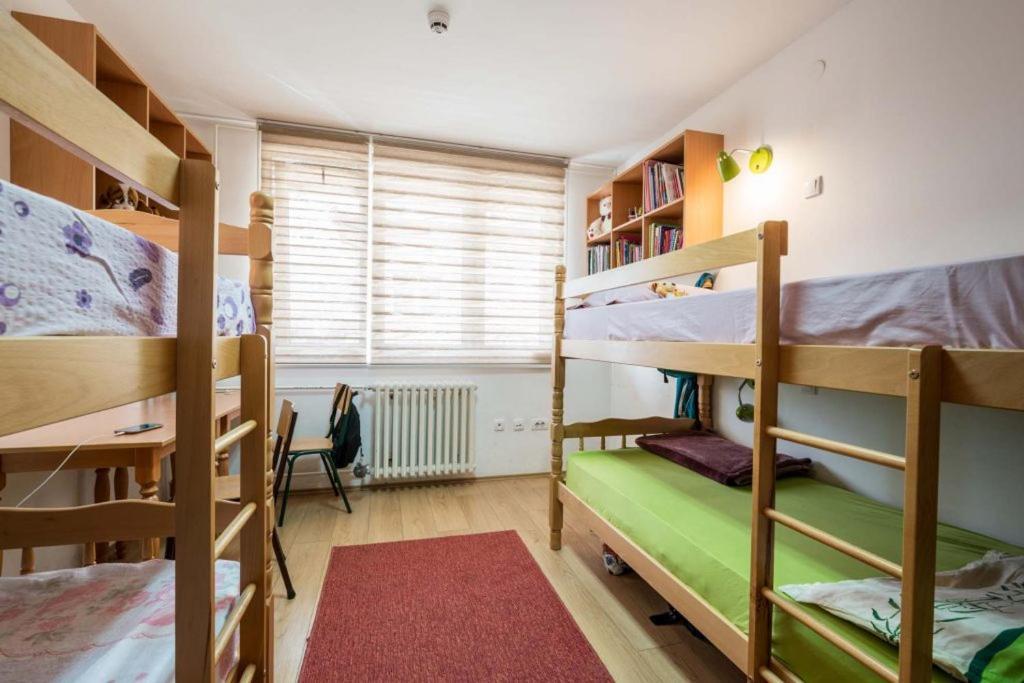 Petar Drapsin Hostel เบลเกรด ภายนอก รูปภาพ